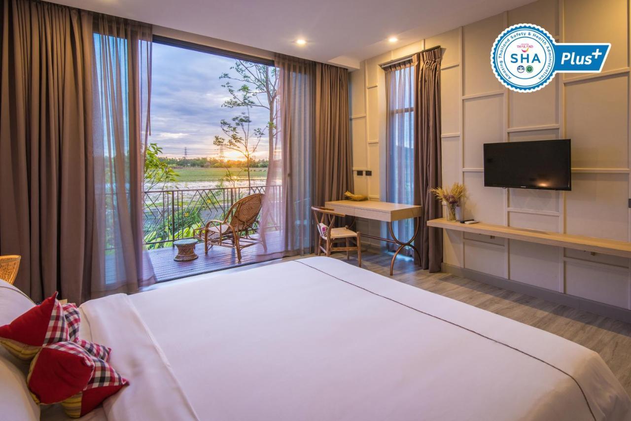 Navela Hotel & Convention Ratchaburi Экстерьер фото